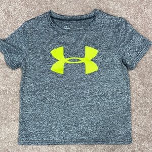 5/$20 Underarmour heatgear grey short sleeve tee boys size 4